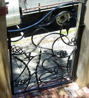 Single small iron gate FG-105